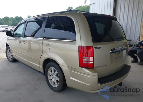2010 Chrysler Town & Country New Lx z USA, uszkodzony, nr VIN 2A4RR2D16AR436882